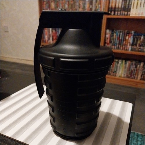 Versatile 600ml shaker with - versatile,